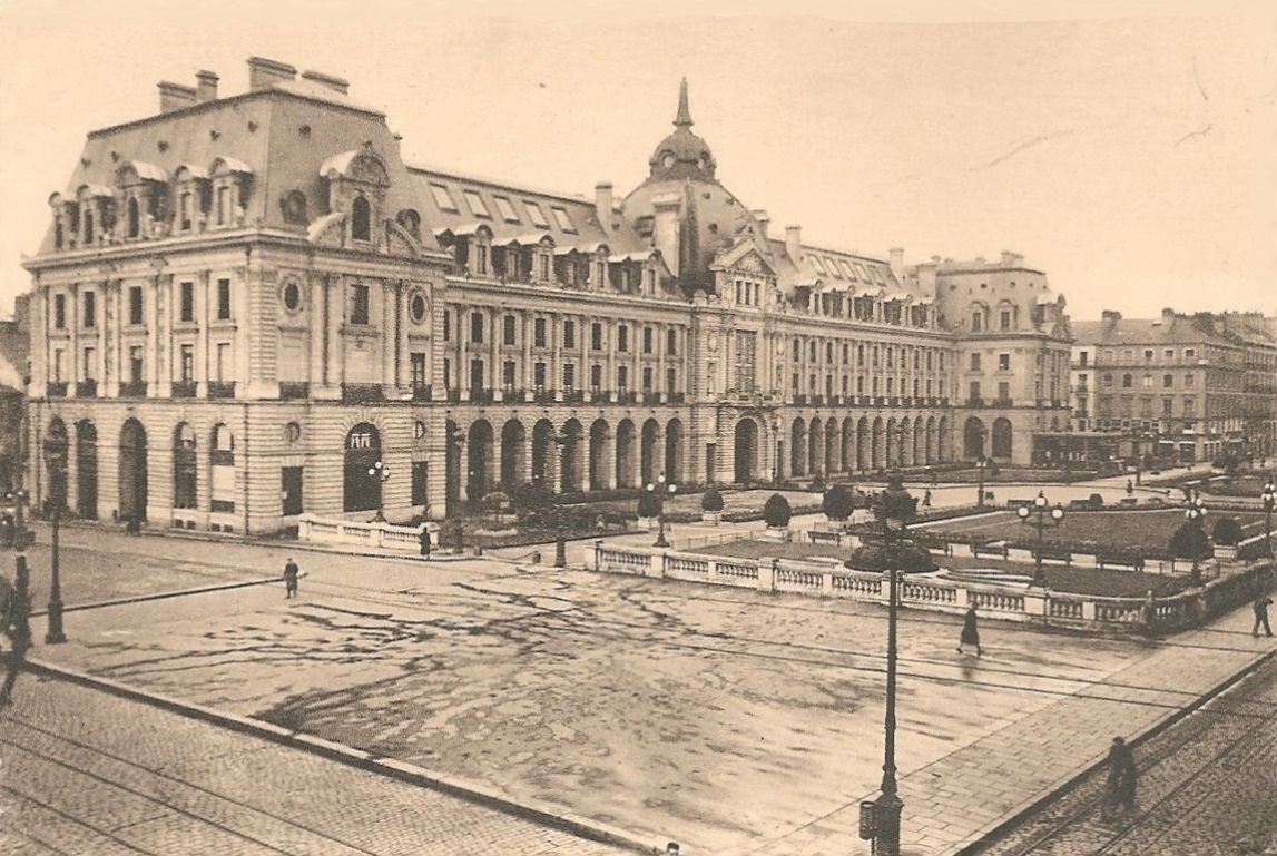 Palais du commerce2